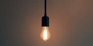 Com estalviar llum a casa: trucs per reduir la factura